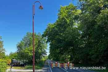 Zwaar beschadigde brug over E40 voor onbepaalde duur  afgesloten na zwaar ongeval