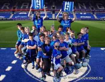 Klasje uit Zutendaal maakt videoclip voor KRC Genk: “Onze actie is een hype geworden in ons dorp”