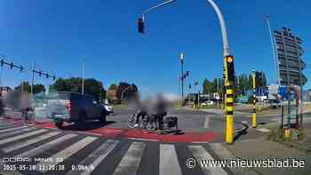 Bestuurder negeert rood licht op druk kruispunt A12 en rijdt overstekende fietsers nét niet aan: “Ze waren serieus geschrokken”