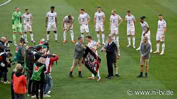 Zum Abschied nach 25 Jahren: FC Bayern macht Thomas Müller ein spezielles Geschenk