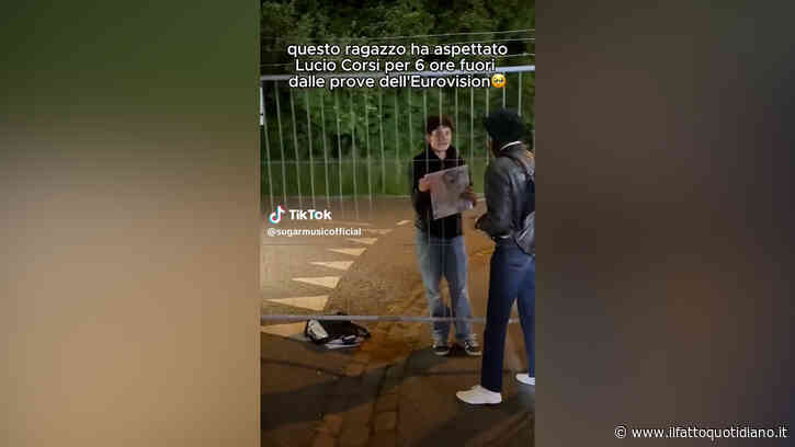 L’eroica impresa di un fan di Lucio Corsi (a Basilea per le prove dell’Eurovision): lo aspetta sei ore fuori per un autografo – Video