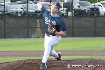 W-L, Yorktown baseball teams each win close road contests