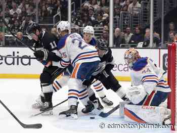 Skinner back in net for Oilers with Pickard out day to day with injury