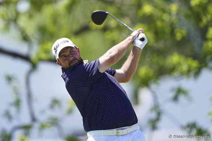Straka, Lowry handle blustery conditions at Truist, head into final round tied at Philly Cricket