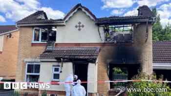 Man dies and four injured in fires at nearby homes