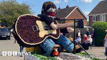 Music, films and queen: Flower parade in pictures