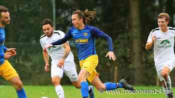 „Löchrig wie ein Schweizer Käse“: Peterskirchen tütet Bezirksliga-Klassenerhalt in Siegsdorf ein