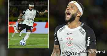 Oeps... Memphis Depay doet verliezend Corinthians geen plezier met gemiste panenka