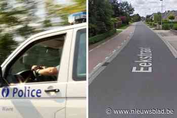 Vijftiger onder invloed van alcohol rijdt tegen politiewagen