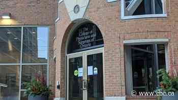 Toronto doctor loses licence after pleading guilty to criminally harassing several girls