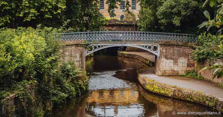 Dalla “war room” di Churchill ai balli in costume in onore di Jane Austen: in viaggio nei luoghi storici dell’Inghilterra, tra terme, pub e palazzi iconici