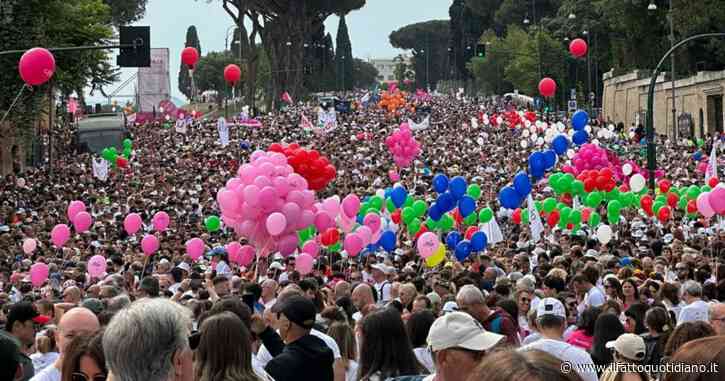 Roma si tinge di rosa con Race for the Cure: 150mila partecipanti. Al Villaggio della Salute 4mila test gratuiti per la diagnosi dei tumori al seno
