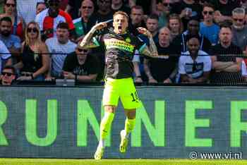 Lang krijgt De Kuip stil en houdt PSV in het spoor van Ajax