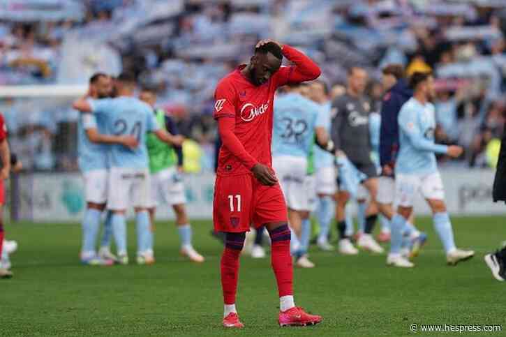 نادي إشبيلية يشجب "تعنيف اللاعبين"