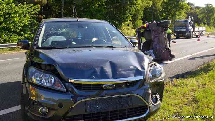 Anderhalf uur vertraging op A67 door ongeluk met twee auto's