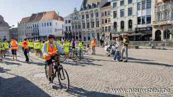 Meer dan duizend leerlingen leggen fietsexamen af: “Zodat ze veilig met de fiets naar school kunnen”