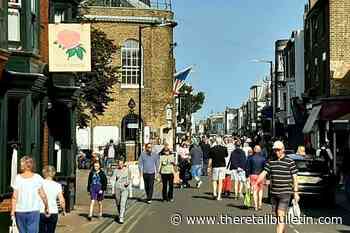 Retail footfall boosted by spring sunshine and late Easter