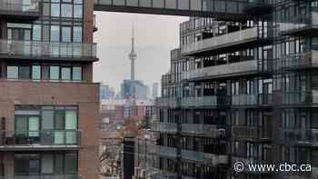Rents dropping in Toronto, giving tenants more negotiating power, experts say
