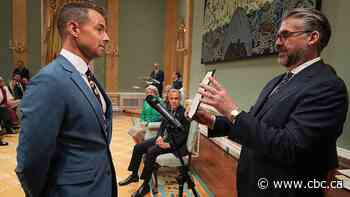 4-time Olympic medallist Adam van Koeverden to oversee sport in PM Carney's new cabinet