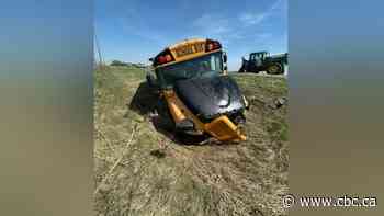 School bus rear-ends tractor in southern Manitoba, sending 8 kids to hospital