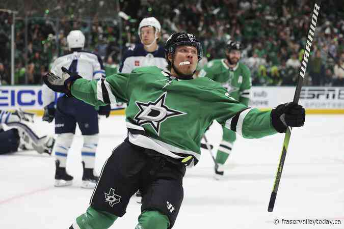 Granlund shines for surging Stars with hat trick in 3-1 win over Jets