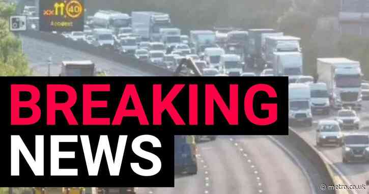M25 closed in rush hour after lorry crashes and overturns
