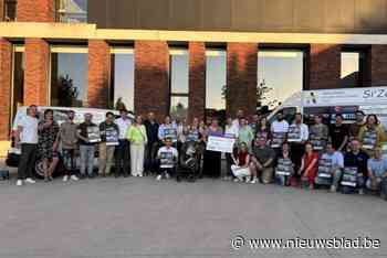 Special Ad schenkt Heilig Hart&College twee bestelwagens