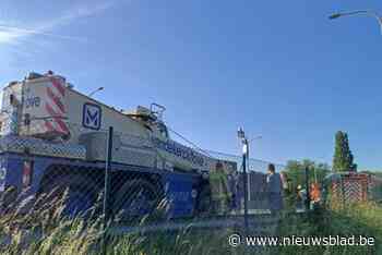 Probleem met remmen van hijskraan: brandweer opgeroepen voor rookontwikkeling