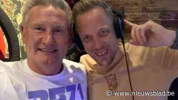 'Waarloos City' pronkt met T-shirts met oude postcode 2571 van toen het nog zelfstandige gemeente was