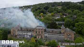 Fire crews tackle blaze at former Edinburgh hospital