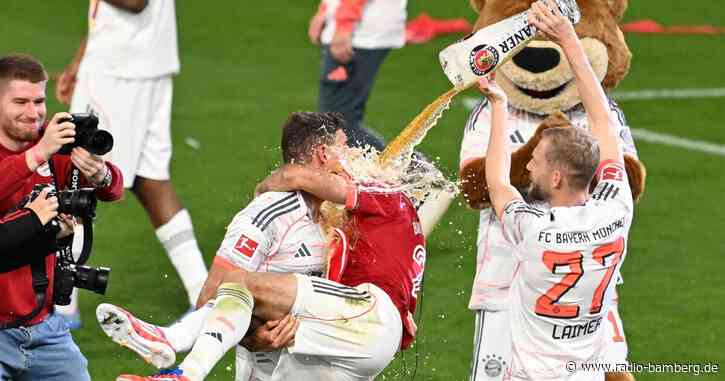 Kein Nachteil: Schmidt sieht Bayerns Ibiza-Reise entspannt