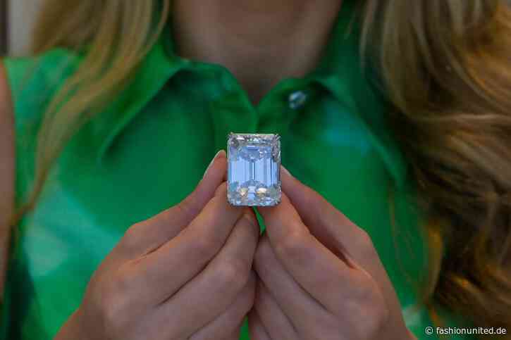 Seltener blauer Diamant erzielt 21,5 Millionen US-Dollar bei Auktion in Genf