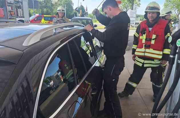 Feuerwehr Kalkar: Einsatz in Appeldorn: Kleinkind im verschlossenen Auto - schnelle Hilfe ohne Schaden
