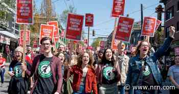 Starbucks workers strike nationwide over dress code change