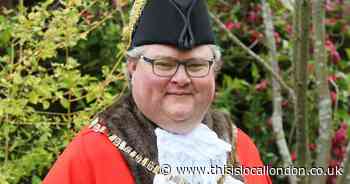 Former mayor charged with three sex assaults continues to serve Bexley Council