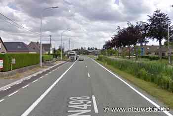 Haag vliegt in brand nadat vrouw onkruid aan het wegbranden was: “Even hevige rookontwikkeling”