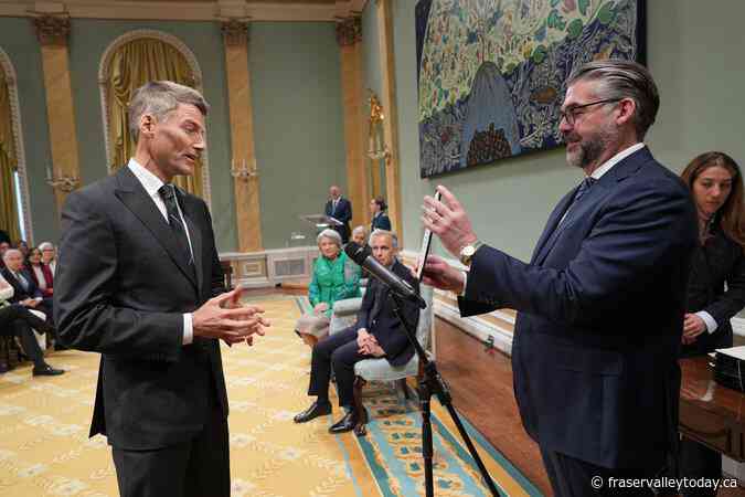 New housing minister says he lacked tools to tackle homelessness as Vancouver mayor