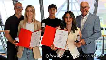 Novum im Gemeinderat: Nagolder Ehrennadel geht auch an eine  stolze Schweizerin