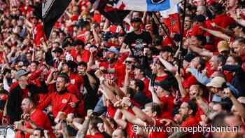 Titelrace PSV: Kampioensschaal in Groningen, PSV-fans vol vertrouwen