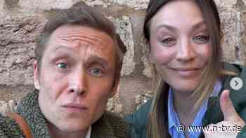 Spaß bei Dreharbeiten: Matthias Schweighöfer dreht mit Kaley Cuoco