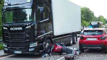 Unfall auf B 294 bei Höfen: Motorradfahrer bei Unfall schwer verletzt