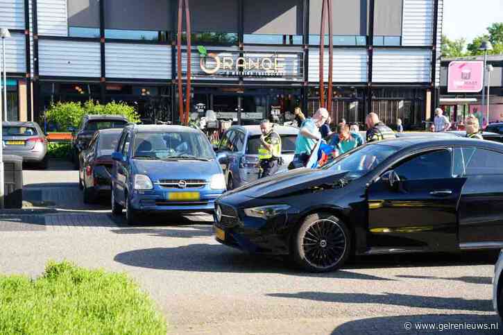 Twee kinderen gewond bij aanrijding met auto