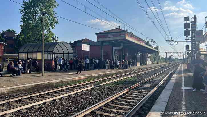 Treni, disagi per i passeggeri sulla linea Torino-Milano: circolazione sospesa a Novara e regionali cancellati