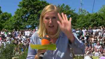 Gleich zweimal: Andrea Kiewel leistet sich bei „ZDF-Fernsehgarten“-Gast peinlichen Versprecher