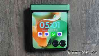 My First Day With the Motorola Razr: A Vibrant, Fun Phone With Style