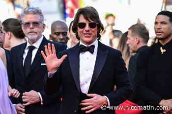Tom Cruise et l'équipe du film "Mission Impossible" accueillis sur le tapis rouge par un orchestre cannois, les images géniales d'un générique mythique