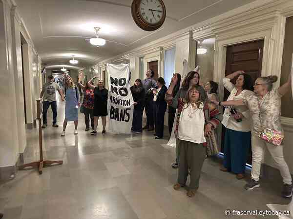 Missouri lawmakers approve referendum to repeal abortion-rights amendment