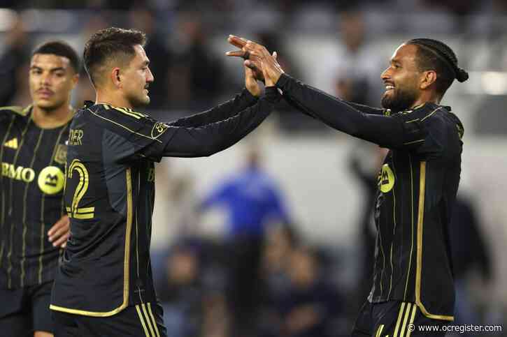 LAFC shuffles lineup, routs Seattle to extend unbeaten streak