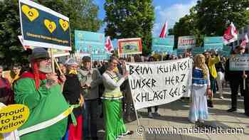 Hauptversammlung: „Hinkelstein für den Römer“ – Commerzbank-Beschäftigte protestieren gegen Unicredit