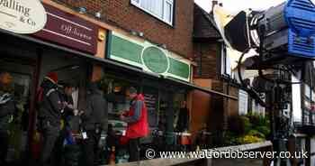 On This Day: Martin Clunes and Hermione Norris filming in Kings Langley